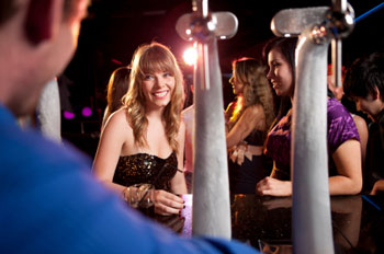 How to pick up a female bartender