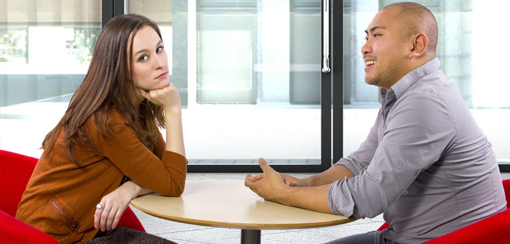 5 conversation techniques that instantly turn women off