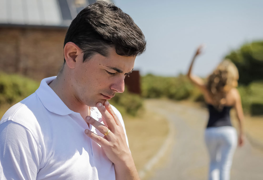Modern relationships - she can walk away if she wants to