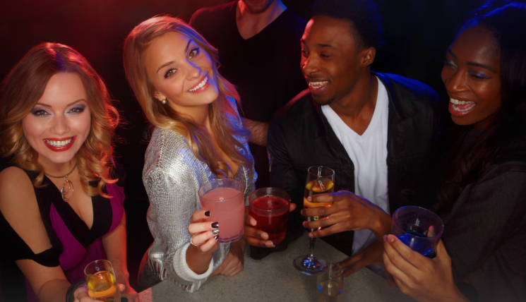 What to say to get a woman's number in a bar or nightclub